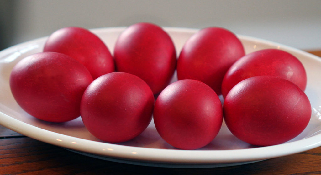 4 Greek Easter Traditions Greek Easter Guide Grekaddict