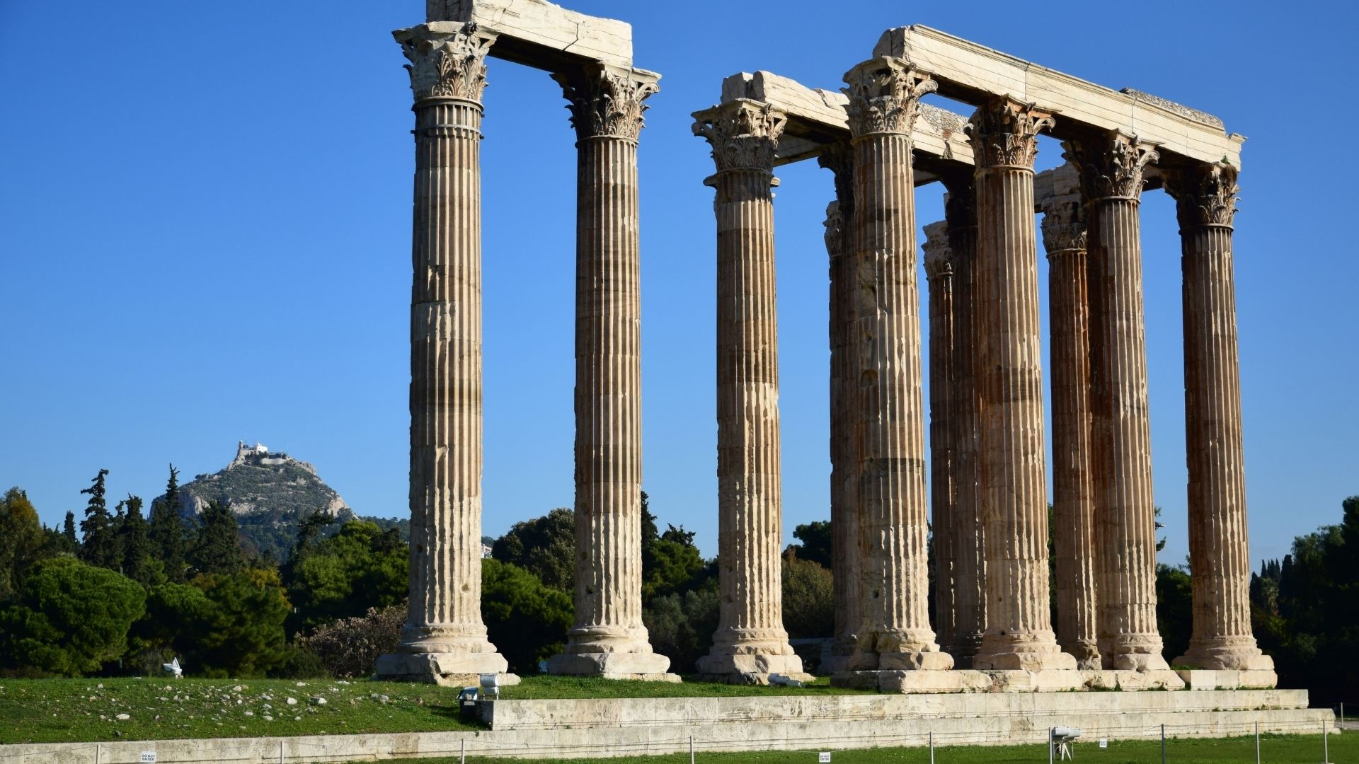 Acropolis tour- temple of Zeus