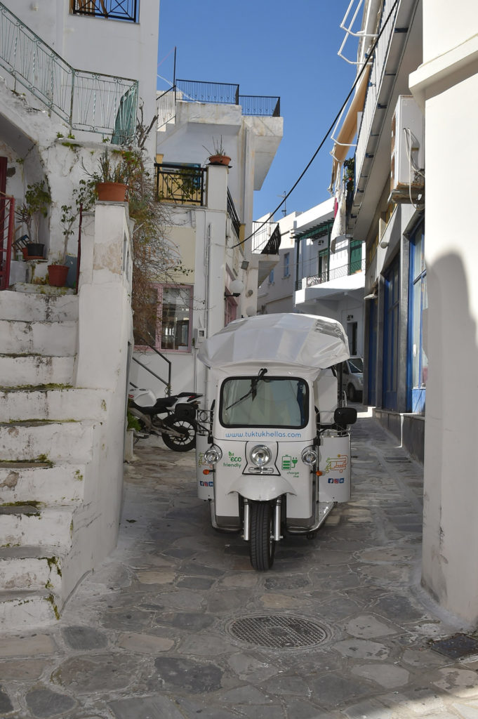 e-TUK Tour of Oia in Santorini