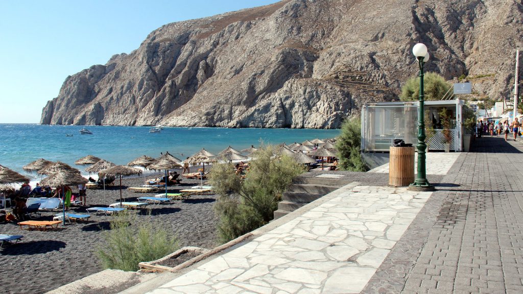 Archaeological Bus Tour to Akrotiri Excavations and the Red Beach