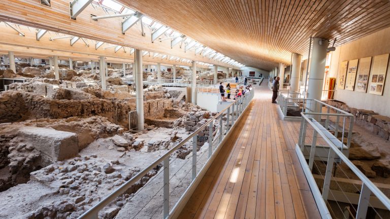 Akrotiri tour in santorini - archaeological excavation