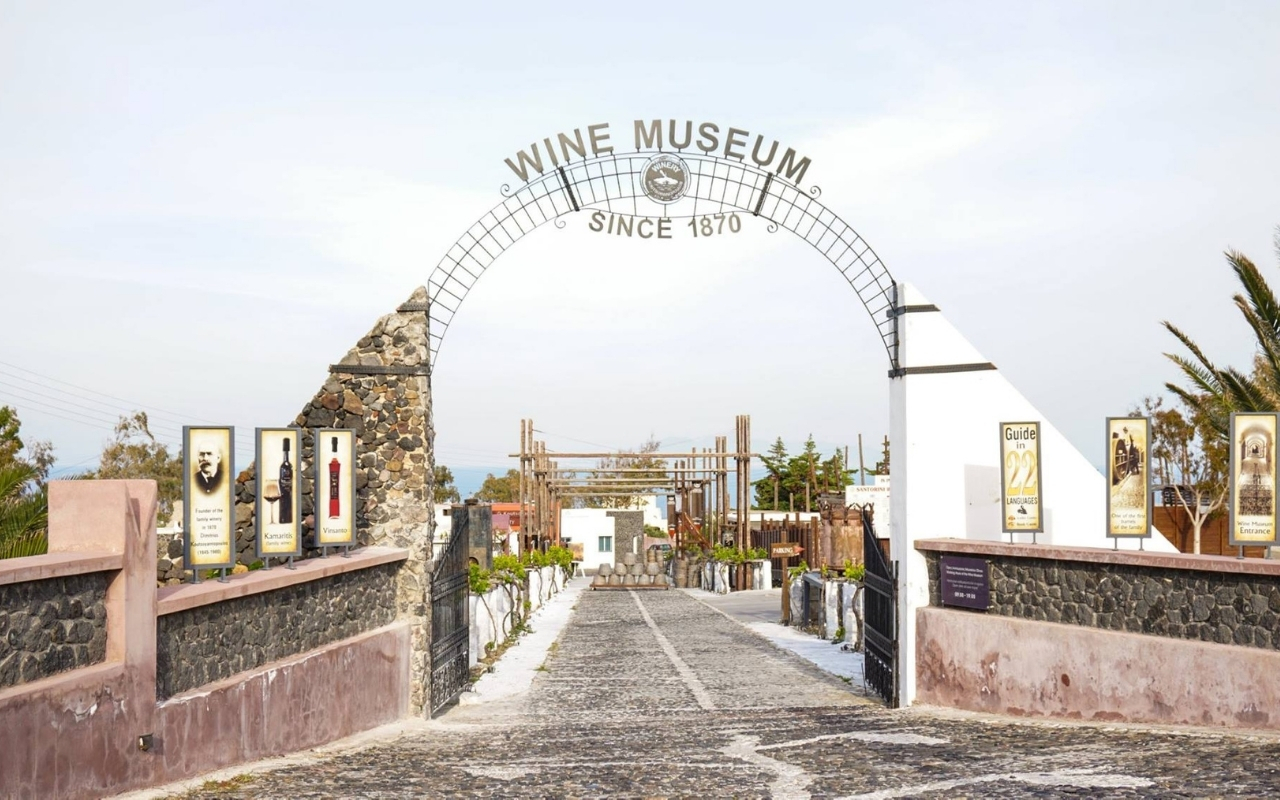 10 Best Things to do in Santorini winery and wine tours